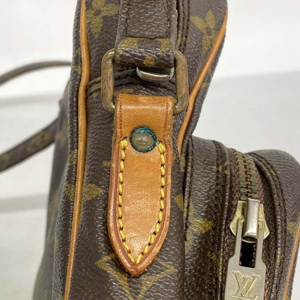 LOUIS VUITTON Brown Monogram Shoulder Bag - Picture 7 of 11